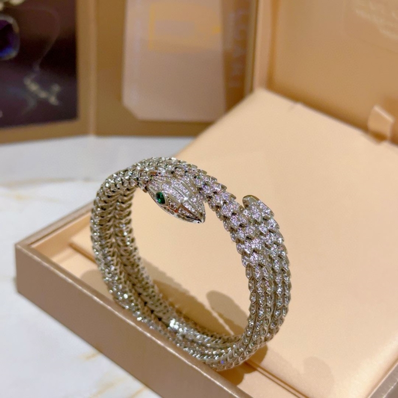 Bv1g*ai bracelets